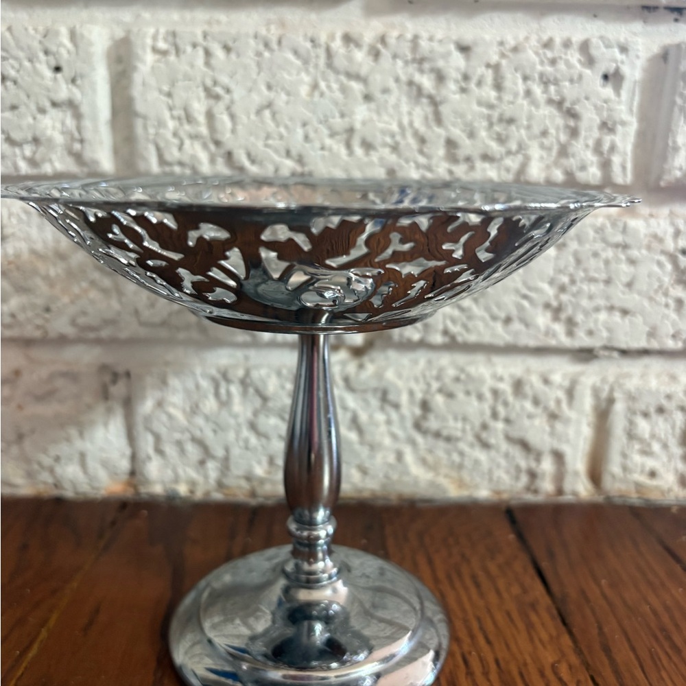 Krome Kraft Vintage pedestal Chrome Dish Preowned Good Condition